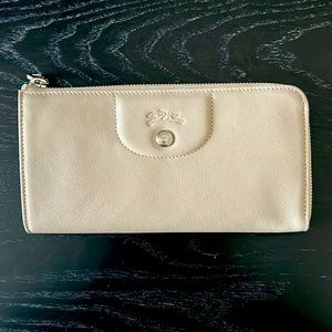 Dove color soft  leather wallet for women
